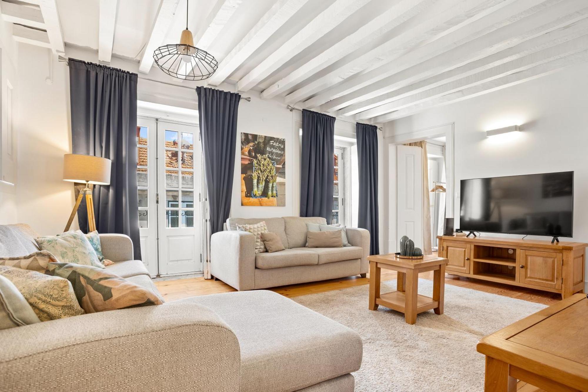 Apartment Spacious & Luxurious Penthouse In The Heart Of *